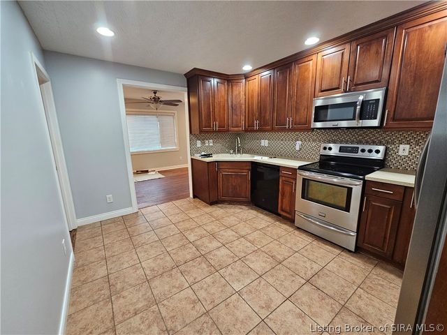 216 E Lewis Street, New Albany, IN 47150