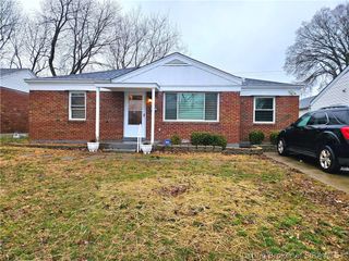 216 E Lewis Street, New Albany, IN 47150