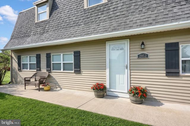 2052 NOSS RD, York, PA 17408