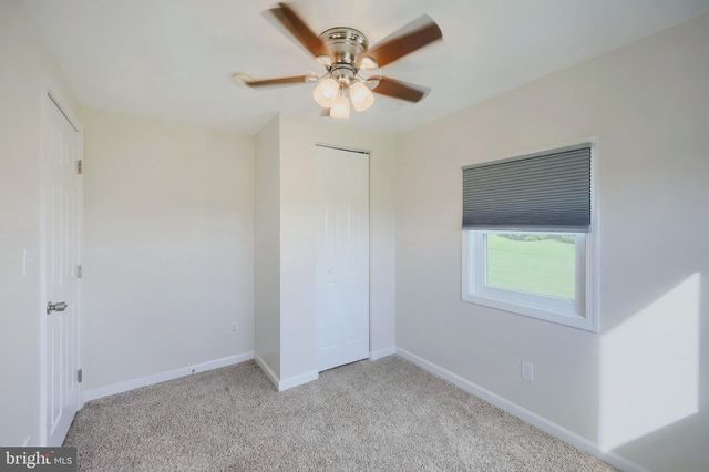 2052 NOSS RD, York, PA 17408
