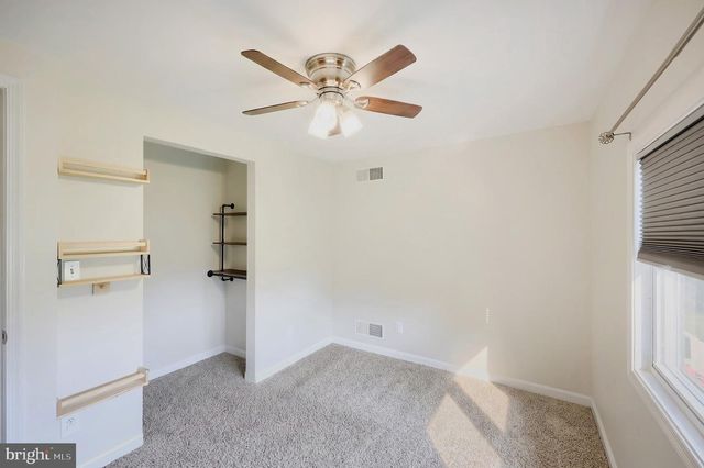 2052 NOSS RD, York, PA 17408