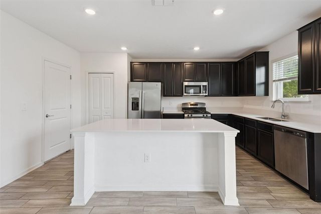 33622 SKY BLOSSOM CIRCLE, Leesburg, FL 34788