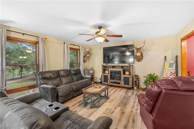 14410 E Rebel Road, Nevada, MO 64772