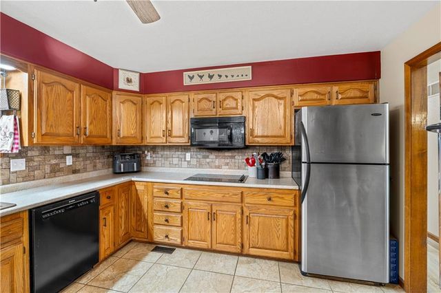 14410 E Rebel Road, Nevada, MO 64772