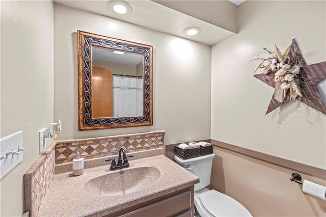 14410 E Rebel Road, Nevada, MO 64772