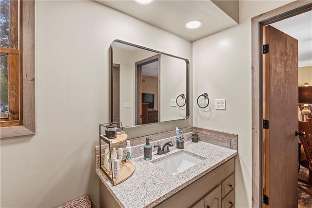 14410 E Rebel Road, Nevada, MO 64772