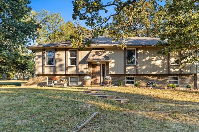 14410 E Rebel Road, Nevada, MO 64772