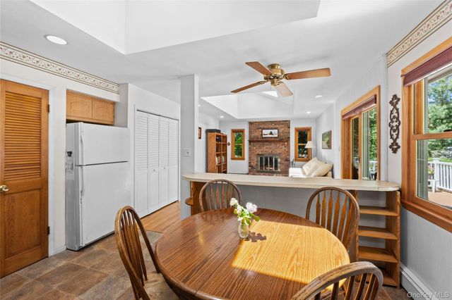 7 Cedarwood Court, Setauket, NY 11733