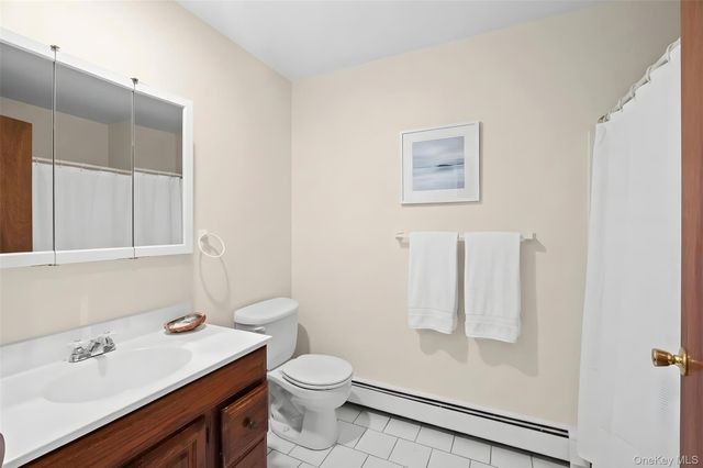 7 Cedarwood Court, Setauket, NY 11733
