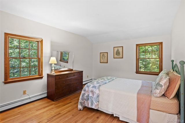 7 Cedarwood Court, Setauket, NY 11733