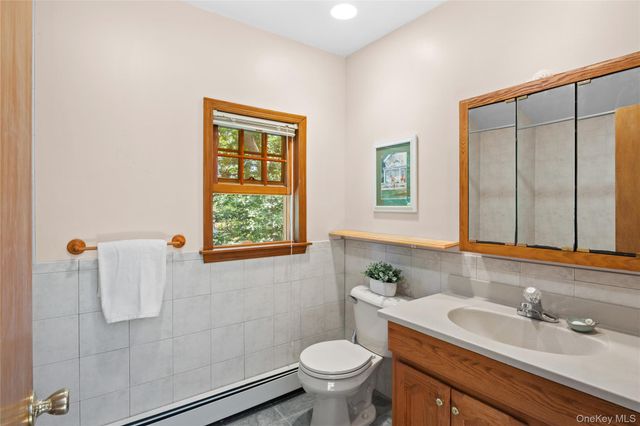 7 Cedarwood Court, Setauket, NY 11733