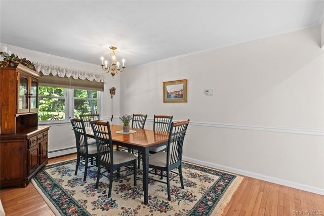 7 Cedarwood Court, Setauket, NY 11733
