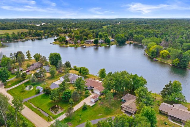 N189 Cedar Springs CIRCLE, Neshkoro, WI 54960