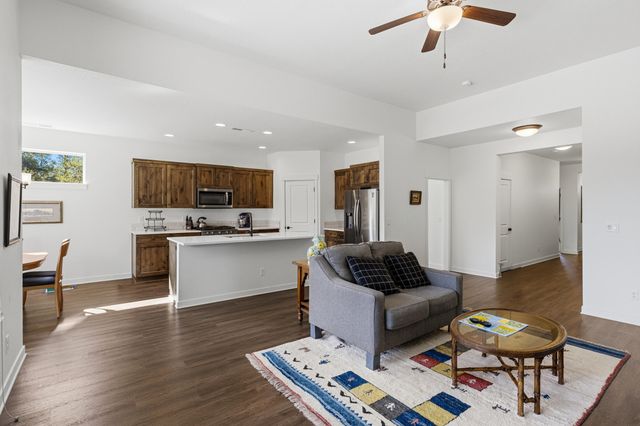 51900 Settler Drive, La Pine, OR 97739