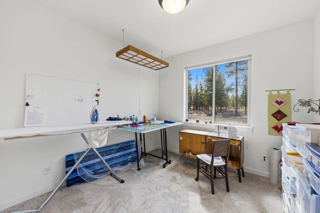 51900 Settler Drive, La Pine, OR 97739