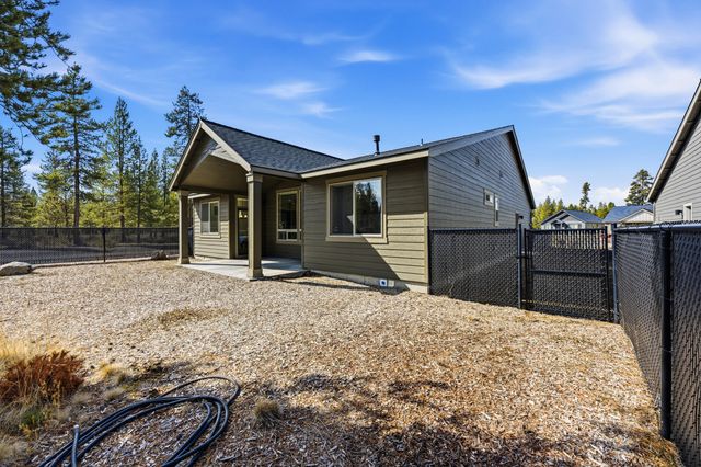 51900 Settler Drive, La Pine, OR 97739