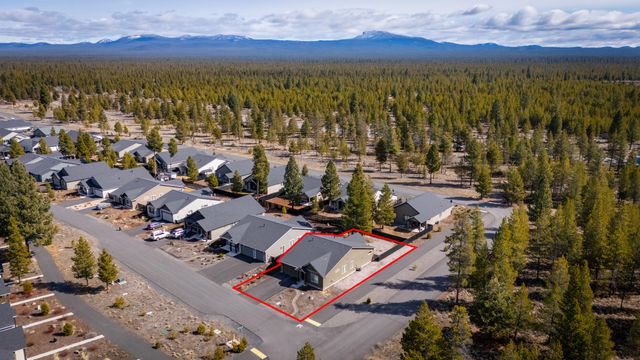 51900 Settler Drive, La Pine, OR 97739