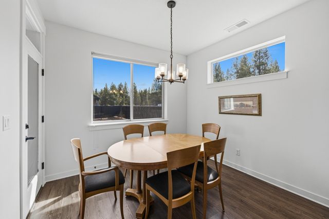 51900 Settler Drive, La Pine, OR 97739