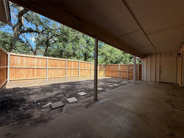 734 Londonderry Lane, Denton, TX 76205