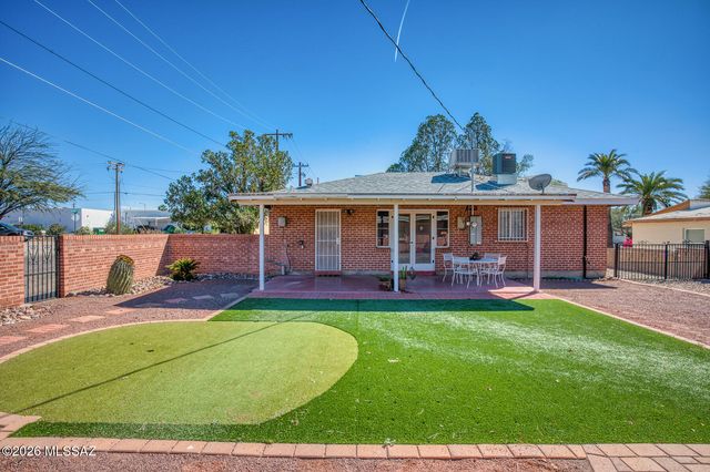 4455 E Whitman Street, Tucson, AZ 85711