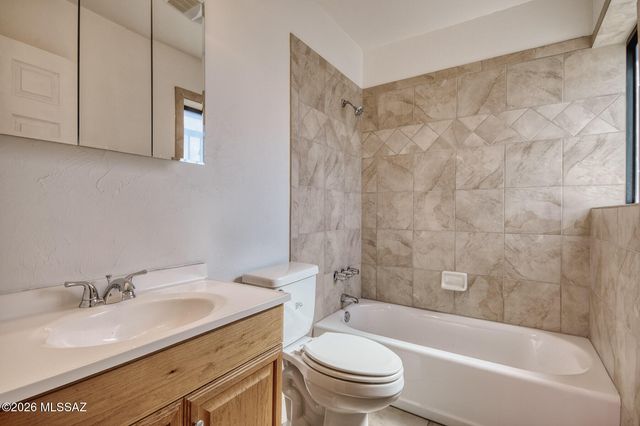 4455 E Whitman Street, Tucson, AZ 85711