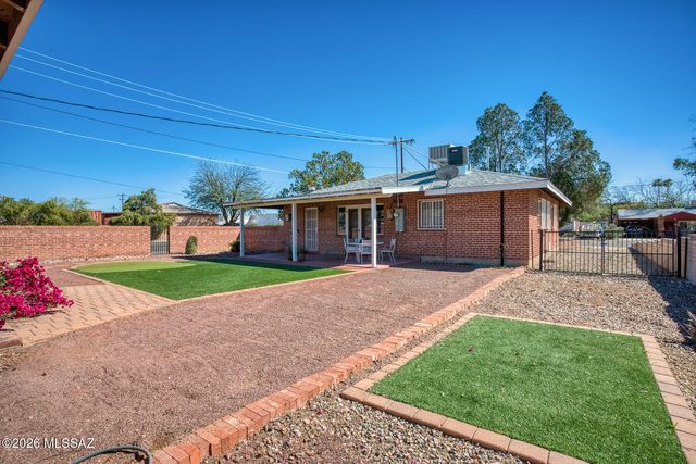 4455 E Whitman Street, Tucson, AZ 85711