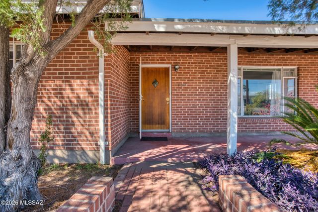 4455 E Whitman Street, Tucson, AZ 85711