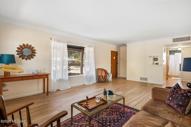 4455 E Whitman Street, Tucson, AZ 85711