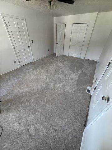 33655 Hillcrest Street, De Soto, KS 66018