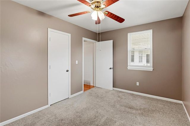 33655 Hillcrest Street, De Soto, KS 66018