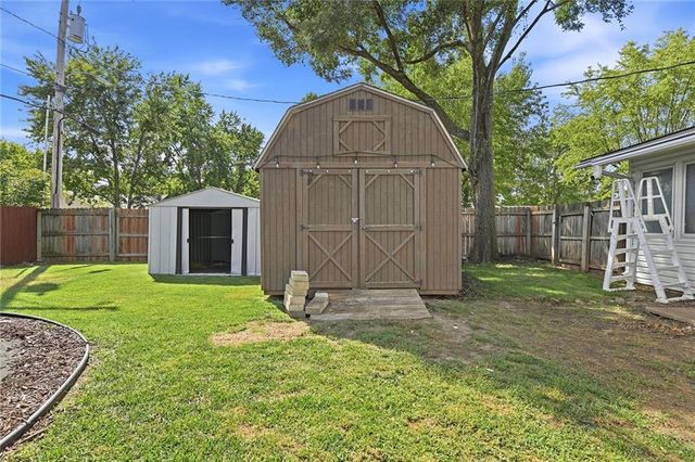 33655 Hillcrest Street, De Soto, KS 66018