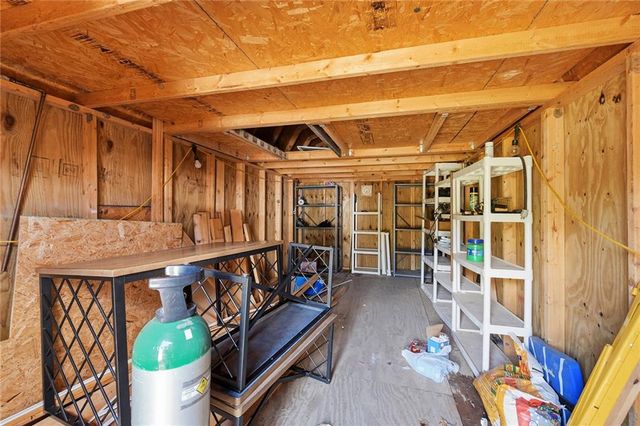 33655 Hillcrest Street, De Soto, KS 66018