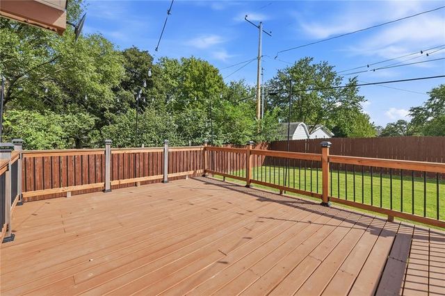33655 Hillcrest Street, De Soto, KS 66018