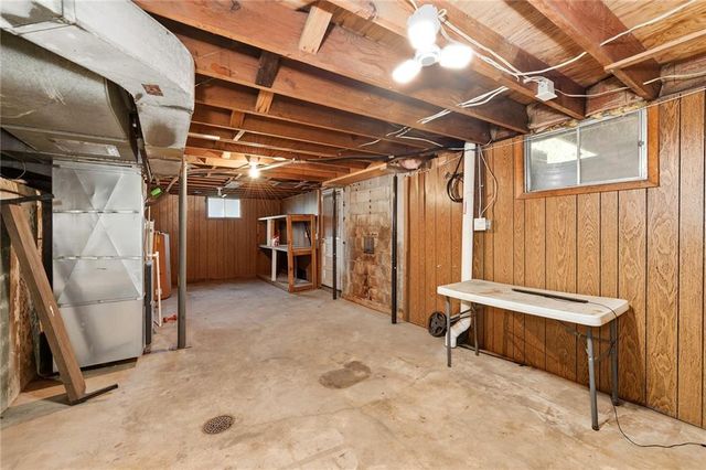 33655 Hillcrest Street, De Soto, KS 66018