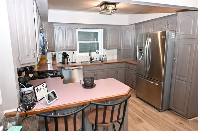 33655 Hillcrest Street, De Soto, KS 66018