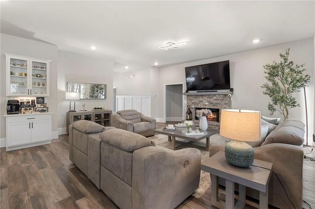 1880 Grand Lanier Drive, Buford, GA 30518