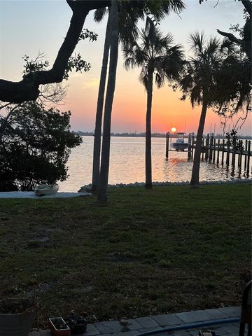 4025 BAY OAKS CIRCLE, Englewood, FL 34223