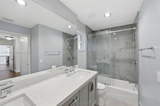 18000 NW 16th Street, Pembroke Pines, FL 33029
