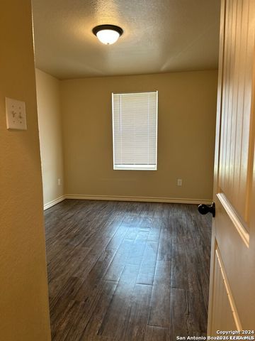 6946 Lakeview, San Antonio, TX 78244