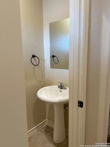 6946 Lakeview, San Antonio, TX 78244
