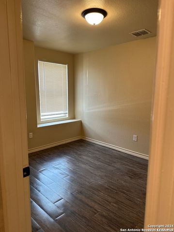 6946 Lakeview, San Antonio, TX 78244