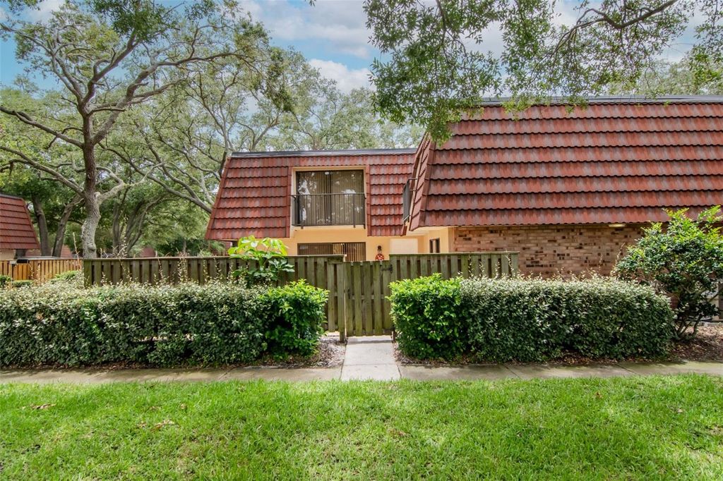 2725 11TH COURT, Palm Harbor, FL 34684