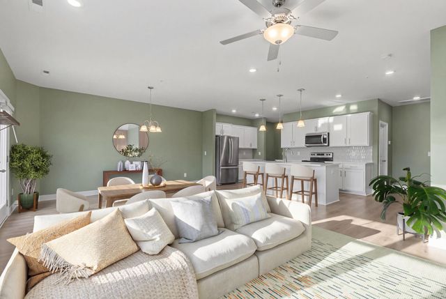 1012 June Wilde Rdg, Spring Hill, TN 37174