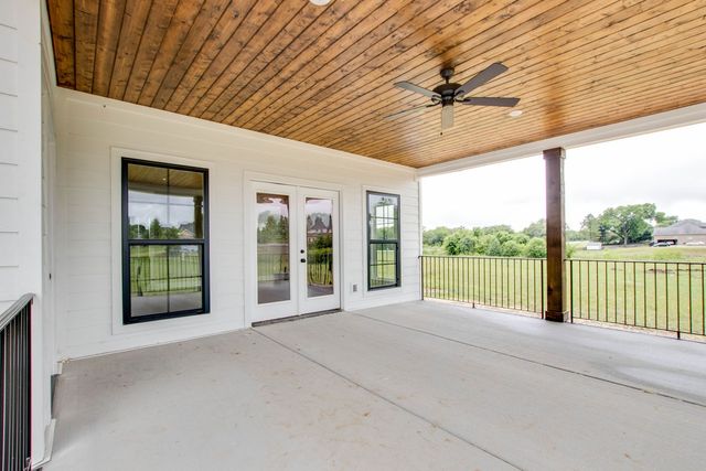 2428 River Rd, Murfreesboro, TN 37129