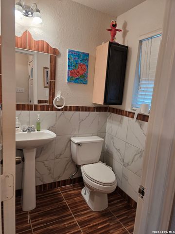 26 Beacon Bay, San Antonio, TX 78239