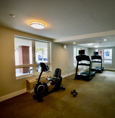 6334 Fresh Pond Rd Apt 4G, New York City, NY 11385