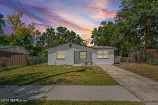 7614 JOHN F KENNEDY Drive E, Jacksonville, FL 32219