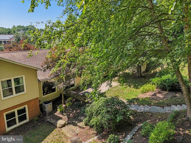 6102 GALLERY ST, Bowie, MD 20720