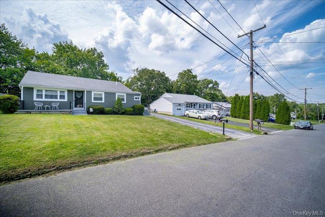 26 Delaware Road, Newburgh, NY 12550