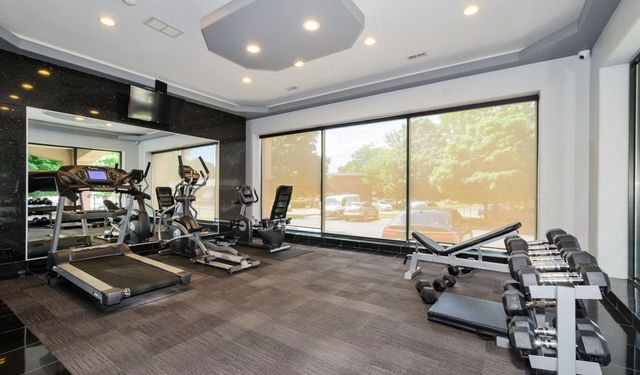 2451 W Howard Street 605, Chicago, IL 60645